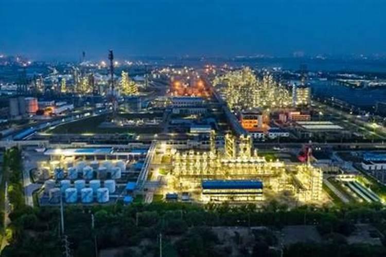 葵花苗开花期用什么肥料打什么叶面肥好用