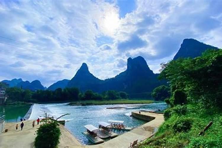 宜州至鹿寨平山镇洞门哪个收费站下高速