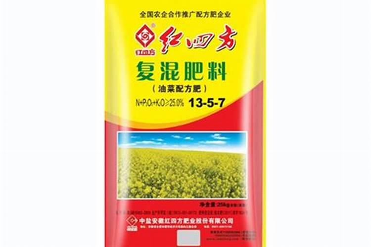 榛子树喷叶面肥的正确方法