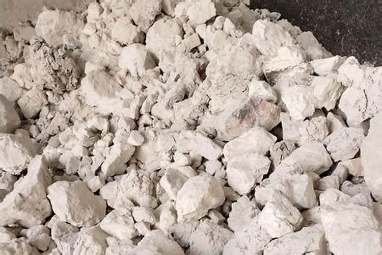 化肥撒在地里不浇水几天失效 化肥是有机物还是无机物