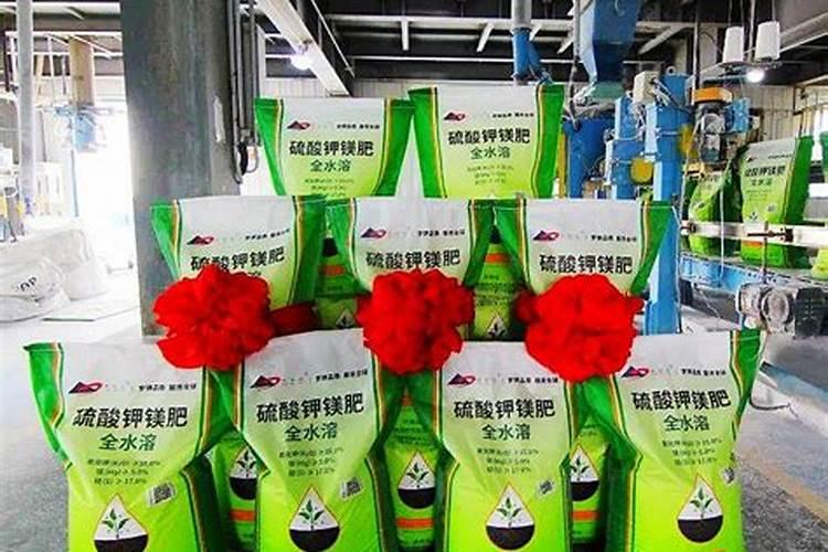 草木灰为什么不能与铵态氮肥公用？发生什么反应？