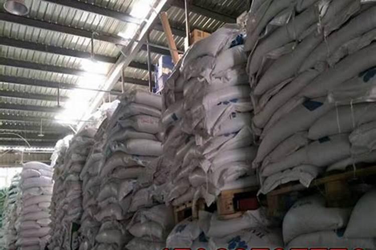 草坪草籽可以撒复合肥吗