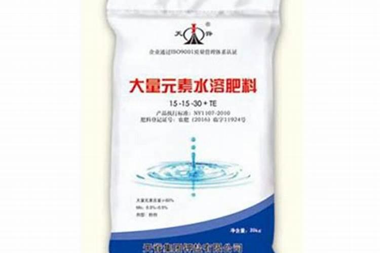 水稻田施肥完可以放水吗？