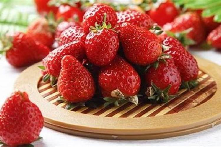 草莓各个时期的施肥方案,什么时候冲高磷肥