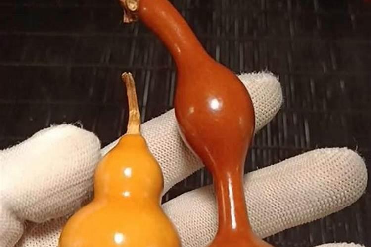 草莓是缺钙吗？应该喷些什么叶面肥？(如图)