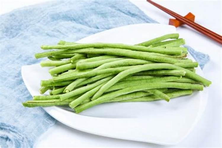 天竺葵能给叶子喷水吗