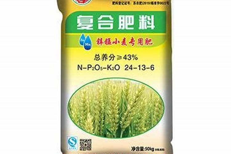 小麦上喷施硼肥有什么好处？拔节孕穗期喷几次,才能籽粒饱满能增产？