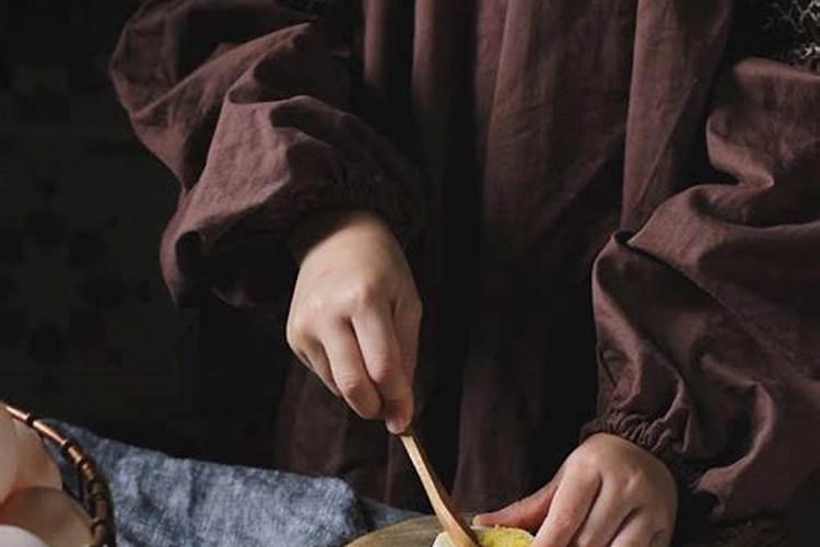 黄鳝黑的和黄的哪个好