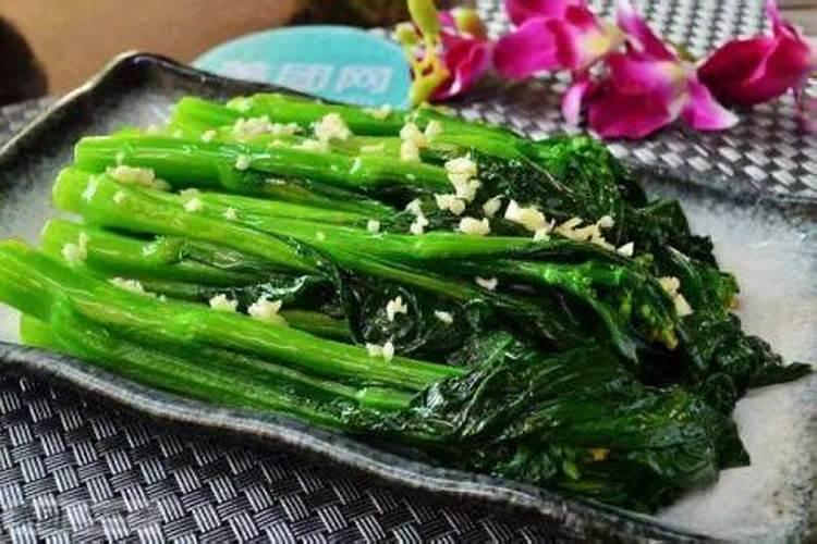 矿源黄腐酸钾加泡叶藻肥加腐植酸加芸苔素能混用吗