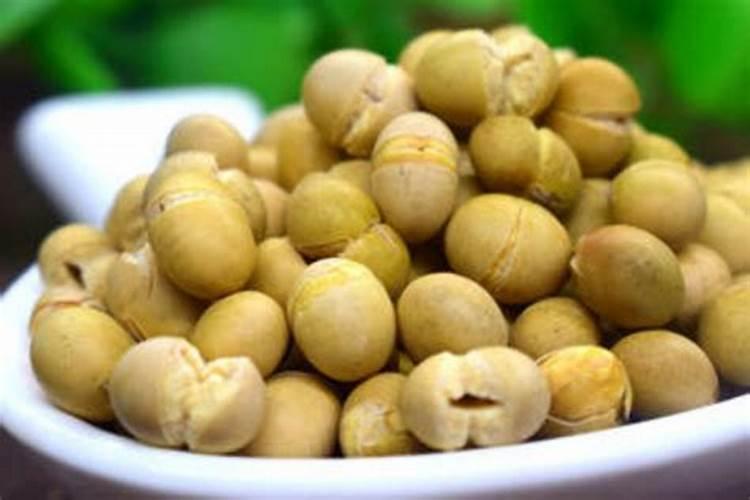 煮熟的黄豆直接埋土里当肥料行吗