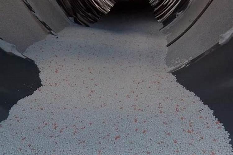 哪种原料容易导致复合肥结块