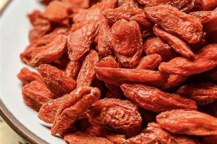 枸杞的营养有哪些功效？怎样服用枸杞最养生？