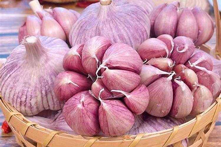 大蒜冲施肥用什么肥料好