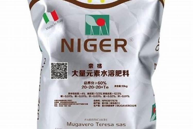 我想给栗子树施肥,该用什么肥料？