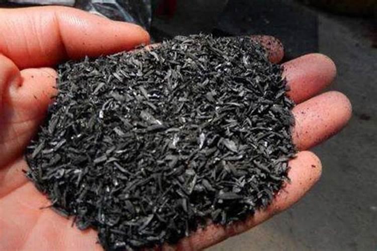 烧火的灰能直接撒在青菜上面吗