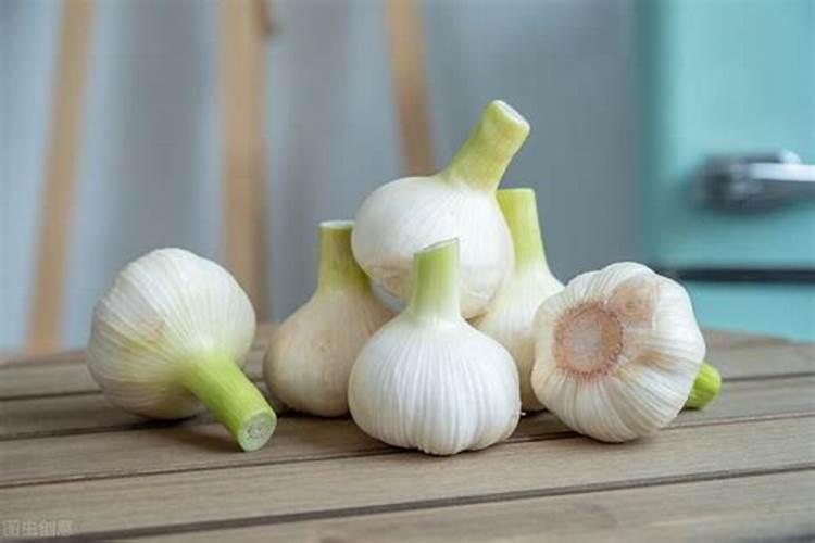 蒜田施肥的正确方法