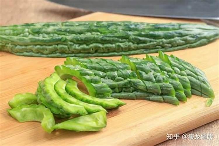 国光沃克瑞17一17一17平衡行冲施苦瓜25斤后叶片萎焉是怎么回事？