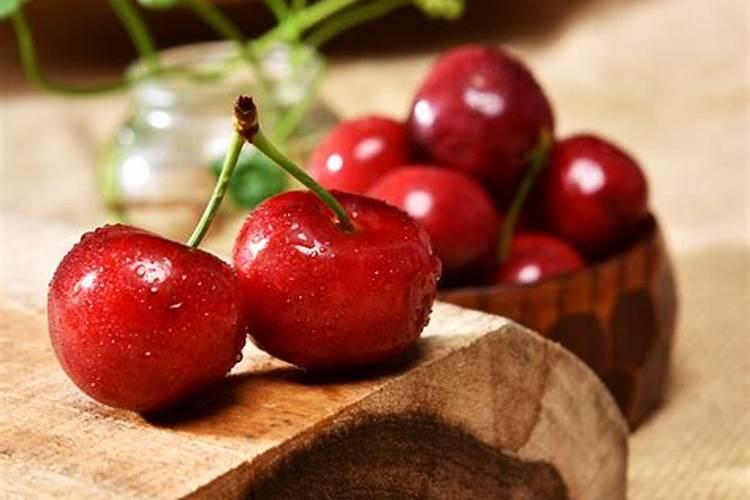 大樱桃幼树秋季如何管