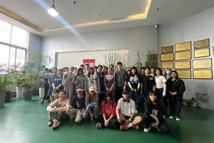 盆栽大地红怎么养？花蕾光掉,叶子发黄掉落。