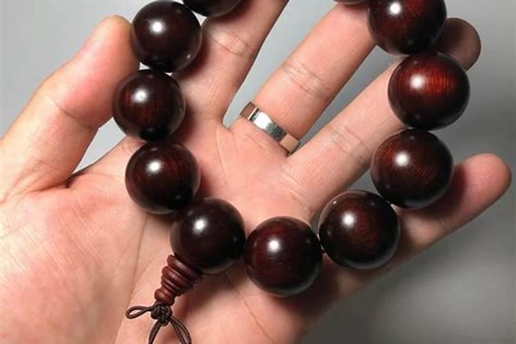 小叶紫檀怎么养护浇水