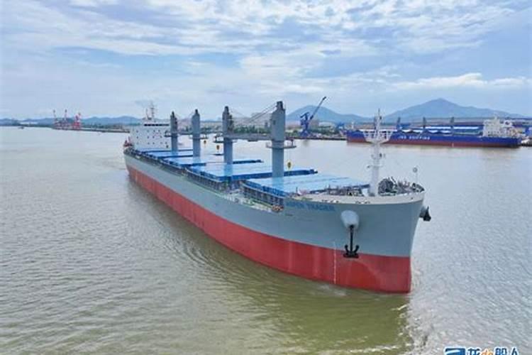 一艘2万吨的船可以装多少钾肥呢