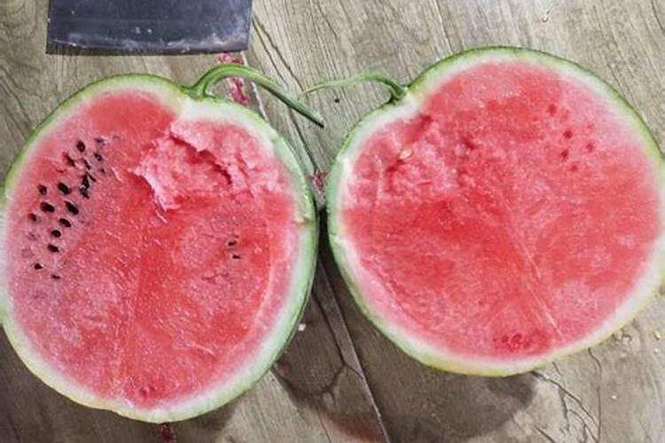 西瓜用什么根茎块膨大素好？西瓜结果期施什么肥料好？