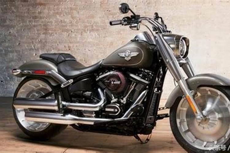 杜卡迪大魔鬼和哈雷肥仔哪个好