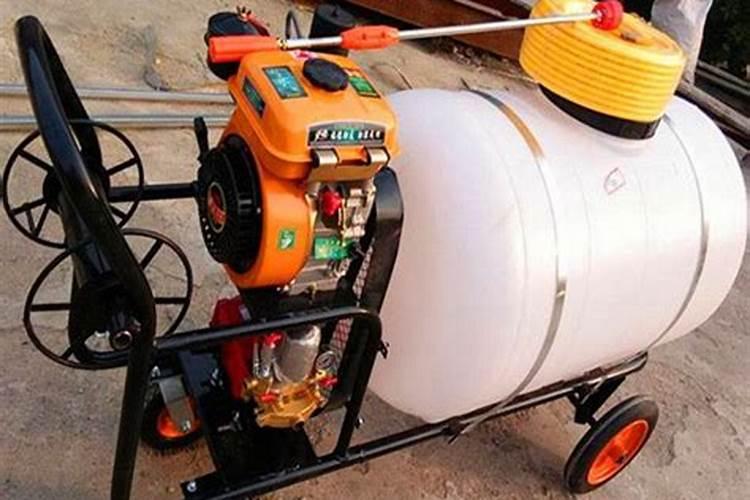 花椒树这次打药能加尿素吗？一斤尿素配多少斤水合适？