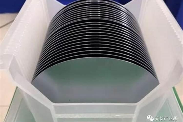 农村自己安装太阳能发电光伏可以吗？违反什么吗？我就自己用,多了可以卖...