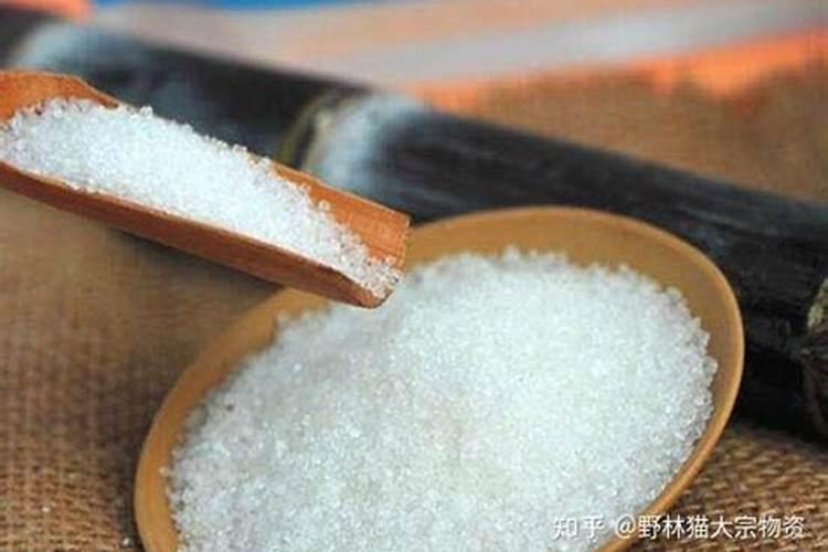 磷酸二氢钾,红糖,白醋,尿素,一起能打梨树,西瓜,香瓜,吗？