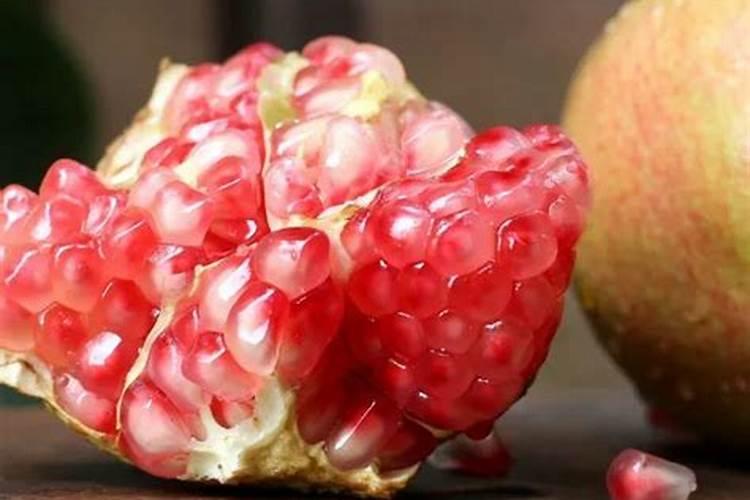 我的石榴长的果子不大