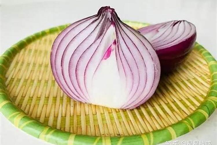 洋葱不能和什么同吃 洋葱不能和哪些东西同吃