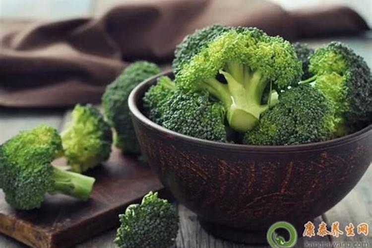 西兰花烂花是什病,主花球似水浸状,用手一摸是溶的