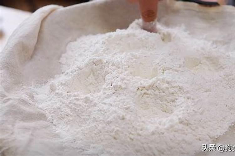 杜鹃花带芽怎么施肥？施肥需要水吗？