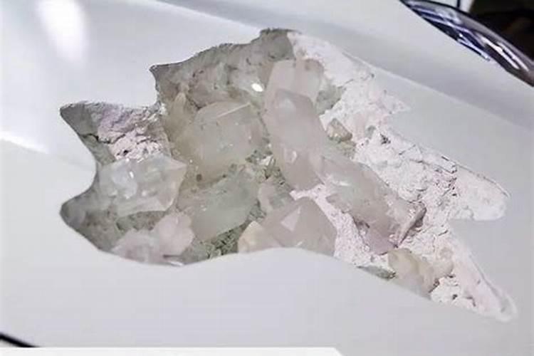 硫酸亚铁和腐植酸效果一样吗