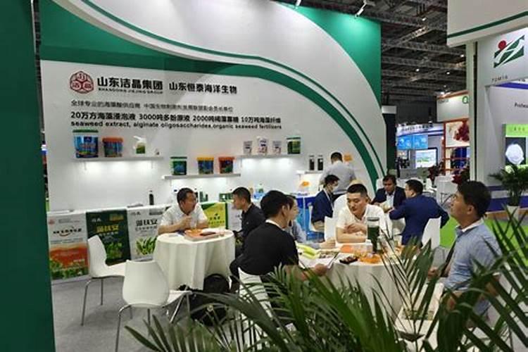 请问,现在普通复合肥,叶面肥和海藻肥的价格是多少啊？进口海藻肥的价格呢...