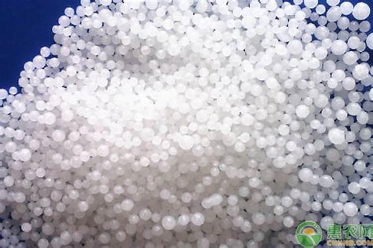 尿素肥的作用及使用方法是？