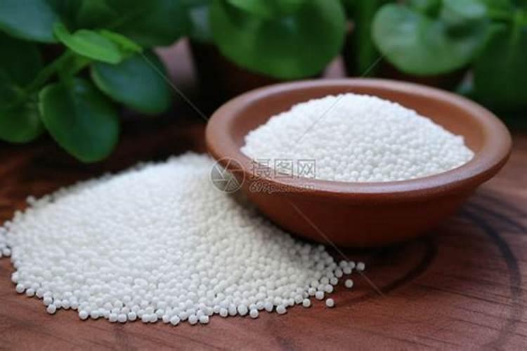 钾肥和氮肥的颜色