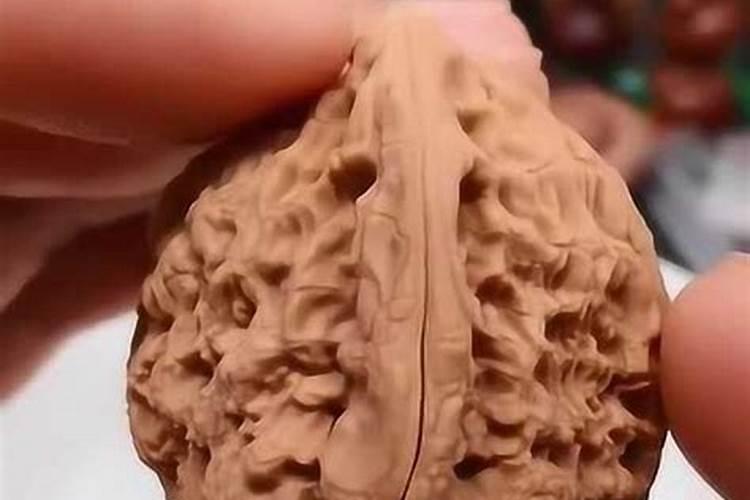 请问核桃树可以用什么化肥施肥呢？核桃果实小怎么处理,谢谢指教