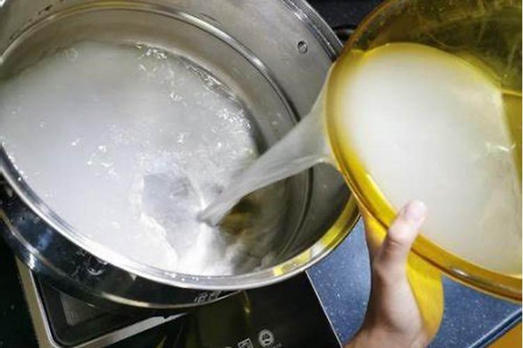 淘米水浇花的正确方法