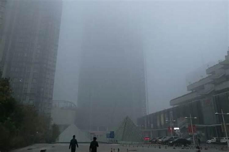 土地使用化肥会造成大气污染吗