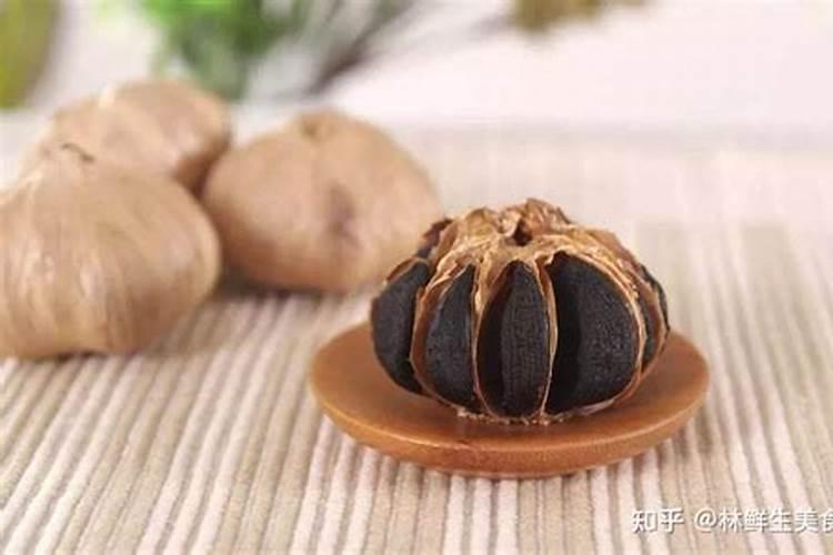 黑蒜的营养和食用注意事项
