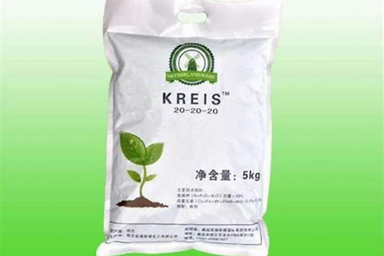 黄瓜追肥用什么肥料好？打什么叶面肥长的快？生根好的肥料？