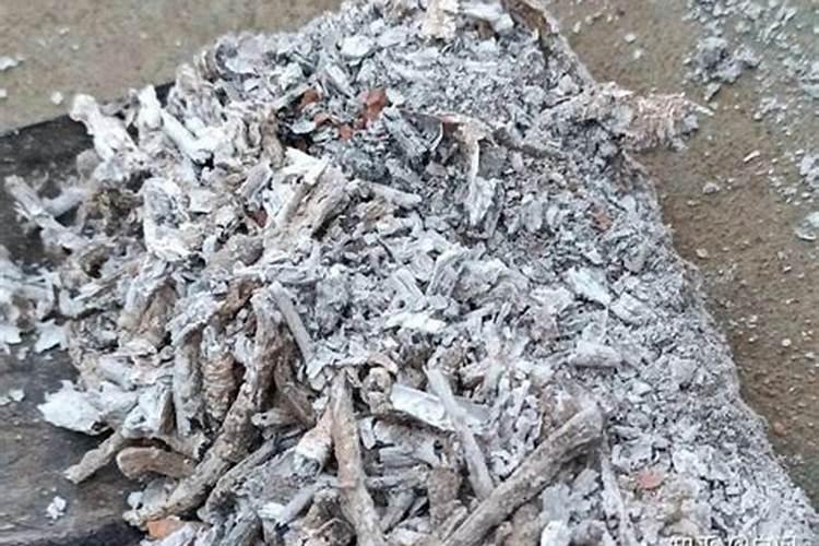 草木灰是好肥料吗？如何正确给苹果树上肥？