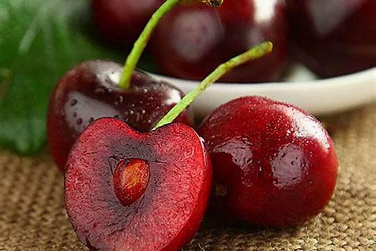 樱桃保花保果叶面喷什么好？樱桃挂果期用什么肥料吸收好？