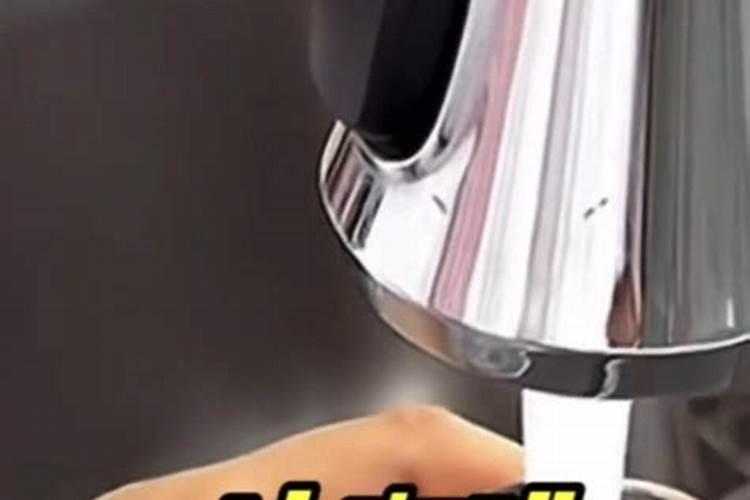 请问怎么用茶叶渣子做花肥？