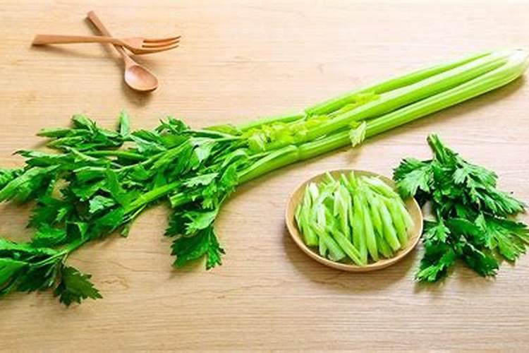 芹菜上什么肥料长得粗