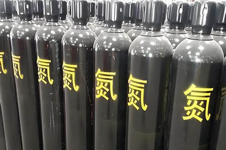 怎样保护地球？为什么要保护地球？我们身边的人是怎样保护地球的？生活中...