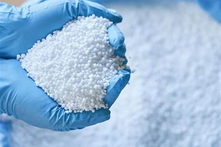 复合肥养花是兑水用好还是埋进土里效果好？