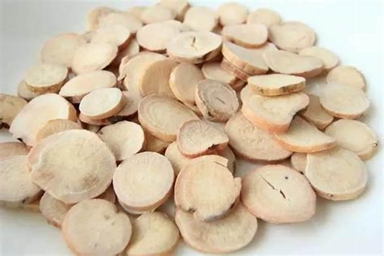 中药材什么肥料有助长根？中药材用什么肥料可以生根？